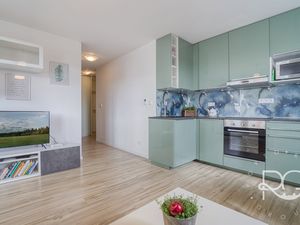Slnečný 2,5 izbový byt s garážovým parkovaním v Bratislave - Rača, VIDEOPREZENTÁCIA