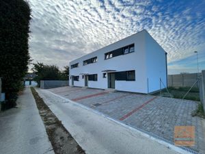 Projekt Tymiánová: Predaj 2- podlažného 4-izbového rodinného domu na ulici Tymiánová, BA II -Vrakuňa