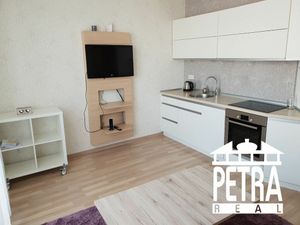 PRENÁJOM: krásny jednoizbový zariadený byt s parkovacím miestom v novostavbe Jesenský vŕšok