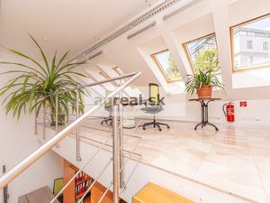Kancelárske priestory 225 m2 pod Horským Parkom, v luxusnom komplexe v centre Bratislavy