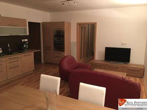 REB.sk ponúka na prenájom priestranný 3-izb.byt na Trnavskej ulici