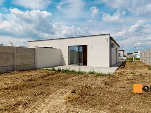 Moderné bývanie na okraji Miloslavova, projekt Zafírová - Dom 218/B