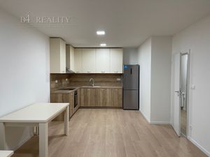 Zariadený 2 izbový byt  s balkónom v novostavbe, 58 m2 + parkovacie státie, ul. Na pažiti, Trenčín /