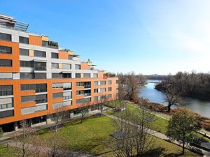 HERRYS - na prenájom 2 izbový byt s výhľadom na Dunaj