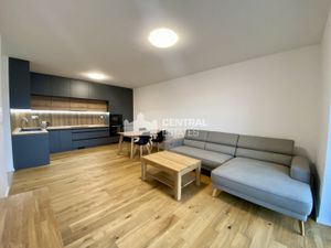 Moderný 4i byt v novostavbe s lodžiou a parkovaním na prenájom v Novom meste