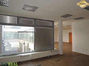 Prenájom kancelárie  na Karpatskej ul., 53 m2 ,88 --140 m2