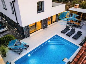 Krásný nový dům s bazénem, ​​Privlaka