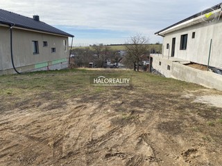 HALO reality - Predaj, pozemok pre rodinný dom   712 m2 Nadlice, okres Partizánske