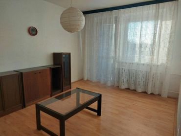 Ponúkame na prenájom 2 izbový byt v Moste pri Bratislave.