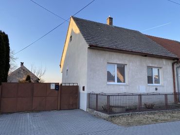 MIDPOINTREAL: ponúka na predaj útulný 3i rodinný dom v centre obce Kúty na ul. Bratislavská.