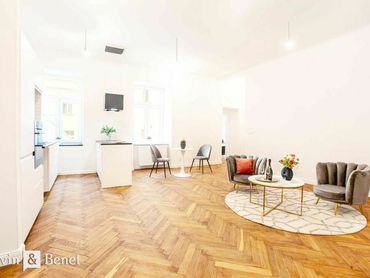 Arvin & Benet | Elegantný, staromestský 3i byt v ikonickej pasáži