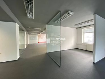 Lukratívne open space kancelárske priestory s parkovaním na prenájom v Ružinove