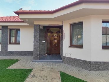 Na predaj 4 izbový moderný rodinný dom v obci Tomašikovo.