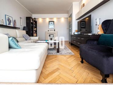 RUŽINOV- Veľkorysý 4 izbový byt v tichej lokalite so samostatnou garážou