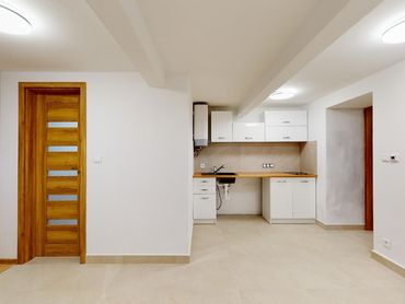 **2 izb. byt v štandardnom vyhotovení v TOP lokalite v centre Záhorskej Bystrice!!