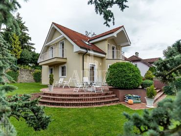 PREDAJ 5-izbový rodinný dom v Limbachu