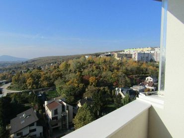 Komplet zrekonštr, 4 izb. byt s balkónom s úžasným výhľadom na Rakúsko