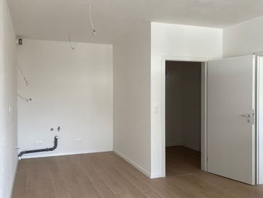 Zariadený 2 izbový byt s balkónom + parkovacie státie v novostavbe na ul. Na pažiti v Trenčíne / Záb