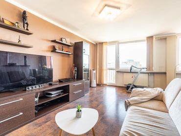 NA PREDAJ | 3 izbový byt vo výbornej lokalite na Furči, Tokajícka ulica