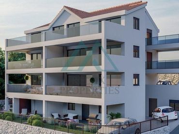 Novostavba  2-izbového apartmánu, 80m od mora, ostrov Čiovo, Chorvátsko