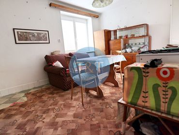 Slnečný 2 izbový byt vo vyhľadávanej lokalite na Kadnárovej ulici - Krasňany