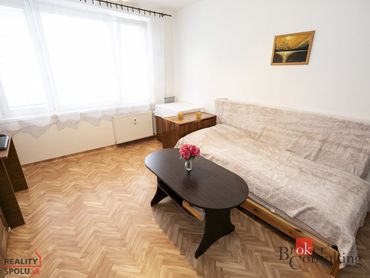 NA PREDAJ - priestranný 1 izbový byt - Banská Bystrica