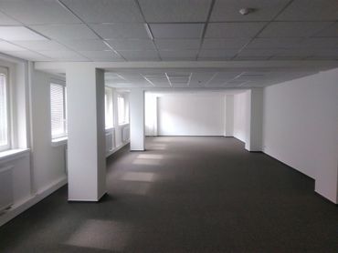150 m2 - Framborská - na prenájom kancelárske/obchodné priestory /A