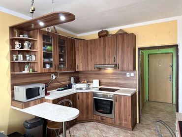 Praktický 1-izbový byt s pekným výhľadom na Karpaty.