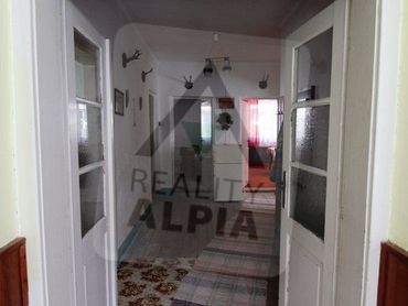 Exkluzívne ponúkame na predaj rodinný dom v Necpaloch