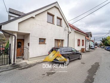 DOM-REALIT ponúka  dvojpodlažný 5 izbový rodinný dom v obci Svätý Jur