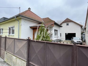Predaj - RD s 2 byt. jednotkami a priestrannou garážou vhodnou na podnikanie, Bratislava -Vrakuňa