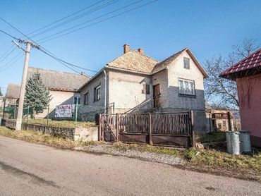 rezervovaný Predaj rodinný dom v pôvodnom stave na  pozemku 657 m2,obec MOROVNO okres Prievidza