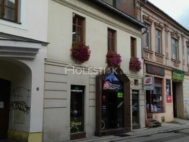 Znížená cenaPredaj lukratívnej historickej budovy v centre mesta Žilina