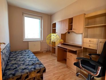 SLNEČNÝ 4-izbový byt s loggiou na predaj v Poprade – Štefániková