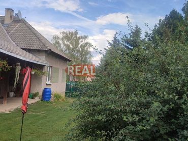 REALFINN -  VRÁBLE  /Tehla/ -  Rodinný dom na predaj po čiastočnej rekonštrukcii