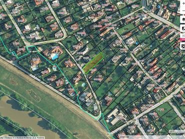 Arvin & Benet | Slnečný, stavebný pozemok so všetkými inžinierskymi sieťami 20 min. od centra Košíc