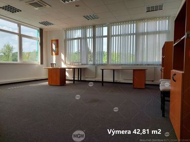 PRENÁJOM - Pov. Bystrica - kancelárske priestory: 8,50€/m2 bez DPH