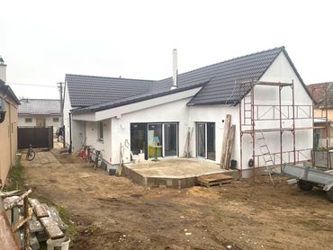 Veľkorysý rodinný dom s priestranným pozemkom v obci Jakubov.