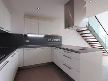 LEXXUS-PREDAJ Moderný dvojpodlažný 3 izbový byt v Eurovei s parkingom