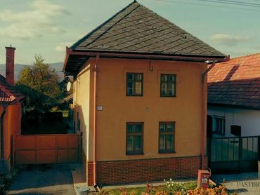 Starší rodinný dom v obci Poluvsie na pozemku 410 m2 okres PRIEVIDZA