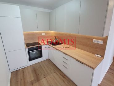 ADOMIS - Predáme klimatizovaný, kompletne zrekonštruovaný 2-izbový byt, 40m2, ulica Michalovská, Koš