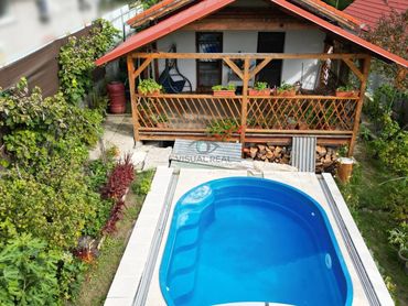 Exkluzívne na predaj Chata s bazénom, r.k 2012, Svinica