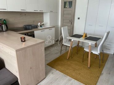 Rezervované - Útulný 2 izbový byt v príjemnom prostredí Bratislava-Lamač