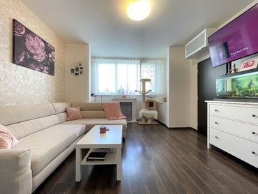 TopRealSK – Exkluzívne ponúkame na predaj kompletne zariadený 2 izb. byt v Bratislave – Pribišova ul