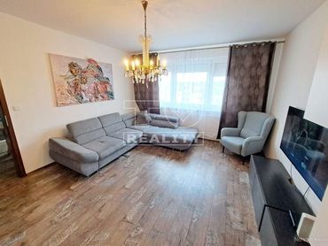 Krásny 4 izbový byt v Bratislave - m.č. Vrakuňa - 78m2