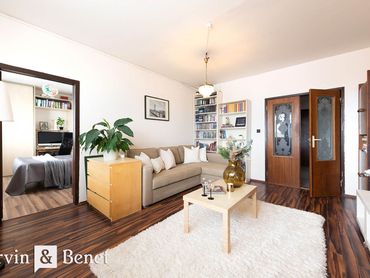 Arvin & Benet | Priestranný 4i byt s balkónom v žiadanej časti Petržalky