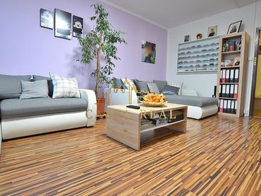 Pekný svetlý 4-izbový byt s loggiou, 80 m², 5/8, Bukureštská ulica