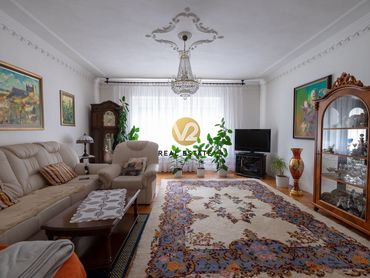 NA PRENÁJOM – Priestranný 6 izbový byt (možnosť kancelárskych priestorov), Jelenecká - Nitra