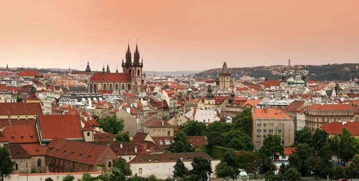 Nové byty sú v Česku najdrahšie v histórii, našich susedov to ale neodrádza od kúpy