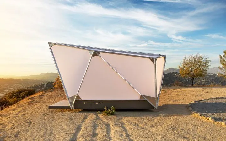 Únik z reality v sci-fi minidome za 17 500 USD